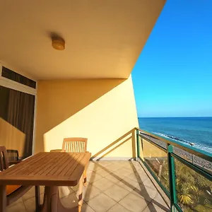 delightful-ocean-front-escape-atlantic-gardens-beach-414.madeira-islandshotels.com/